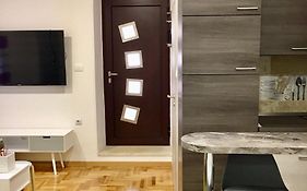 Sweet Studio Apartment Living In Rijeka